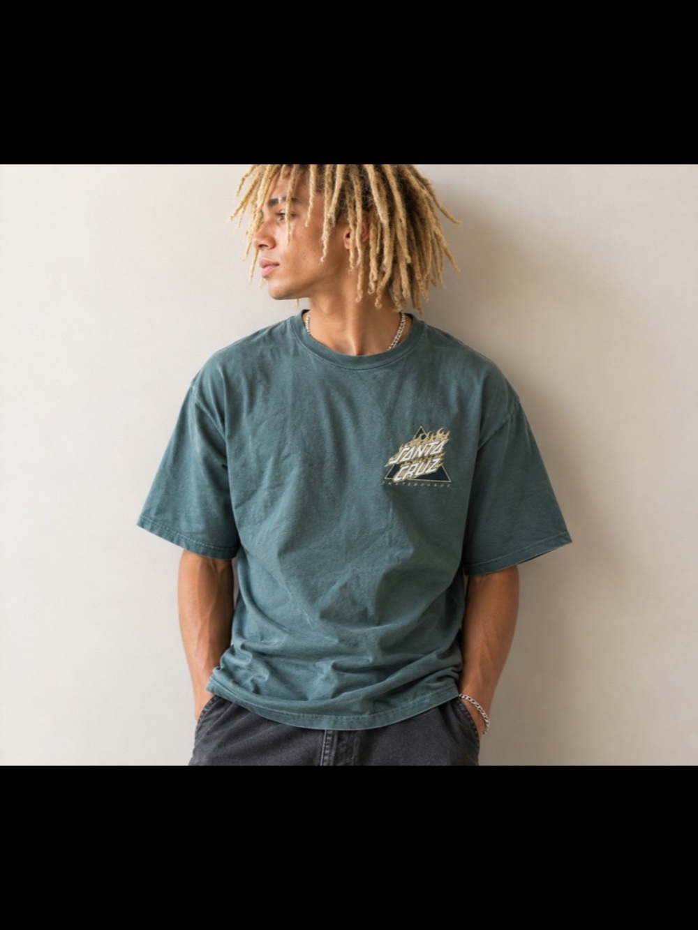 Santa Cruz Skateboards Olive Green Short Sleeve Graphic Tee size L